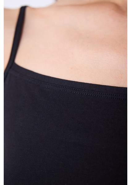 Siyah Kare Yaka Ayarlanabilir Askılı Atlet