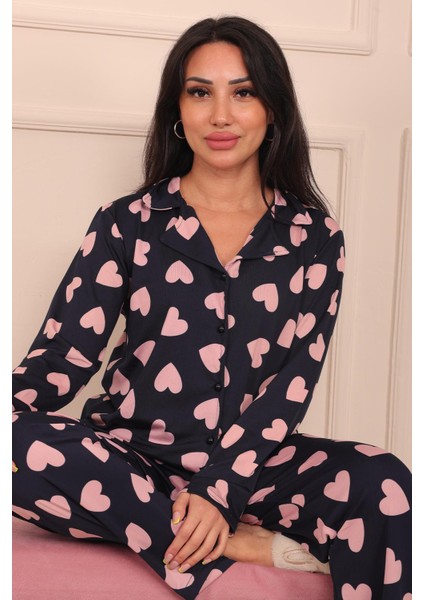 Kadın Kalp Desenli Önü Düğmeli Uzun Kol Altı Uzun Milan Kumaş Pijama Takımı fiyatları