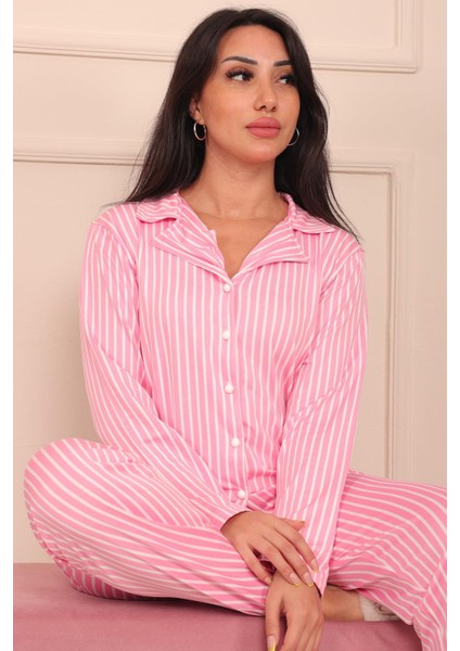 Kadın Dikey Çizgi Desenli Önü Düğmeli Uzun Kol Altı Uzun Milan Kumaş Pijama Takımı fiyatları