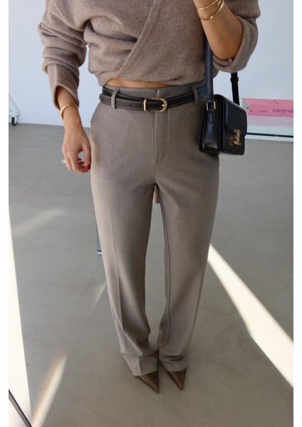 Kemerli Düz Fit Pantolon indirimleri