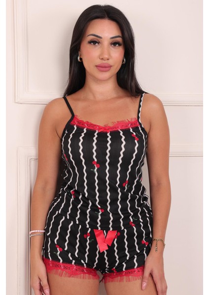 Kadın Dikey Çizgi ve Kiraz Desenli Şortlu Pegasus Pijama Takım Siyah modelleri