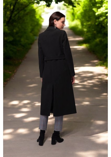 Düğme Detaylı Kadın Kaşe Kaban