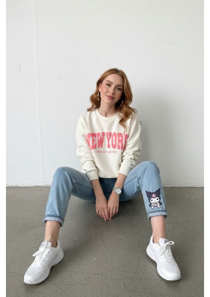 Kadın Ekru New York Baskılı Bisiklet Yaka Uzun Kollu Oversize Pamuklu Sweatshirt - Kadın Sweatshirt modelleri