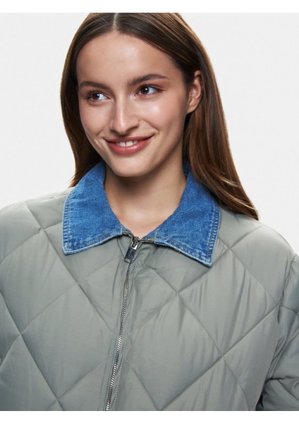 Oversize Kapitone Gömlek Yaka Yeşil Ceket fırsatları