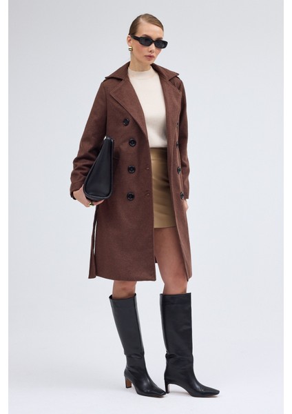 Kemer Detaylı Aksesuarlı Kaşe Kaban