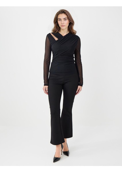 Siyah Dar Kesim Asimetrik Yaka Mesh Örme Bluz fiyatları