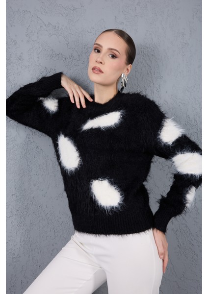 Siyah-Beyaz Sakal Iplik Desenli Bisiklet Yaka Triko Kazak