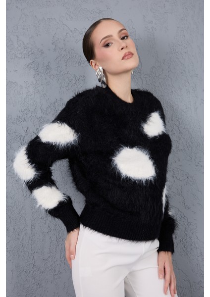 Siyah-Beyaz Sakal Iplik Desenli Bisiklet Yaka Triko Kazak modelleri