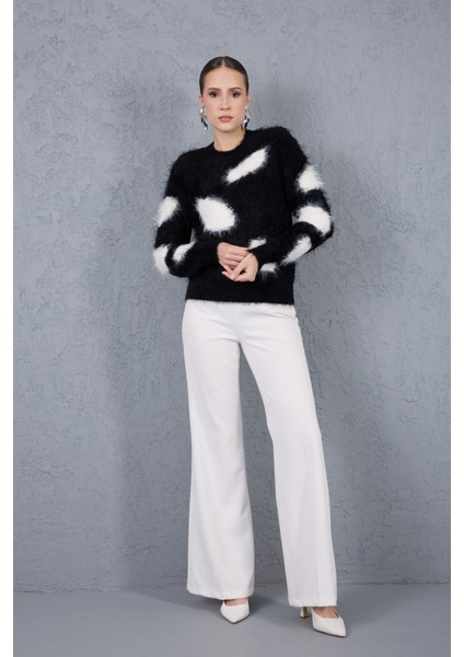 Siyah-Beyaz Sakal Iplik Desenli Bisiklet Yaka Triko Kazak