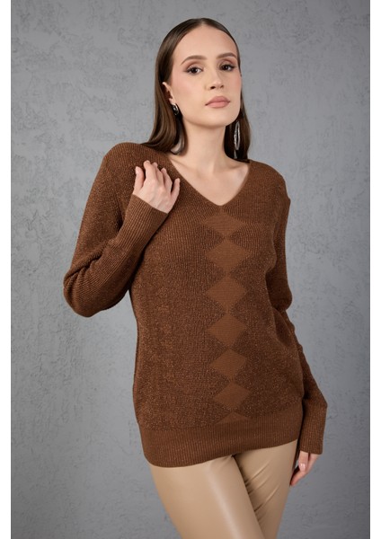 Kadın Kahve Simli Selanik Örgü Baklava Desenli Geniş Manşetli V Yaka Triko Kazak