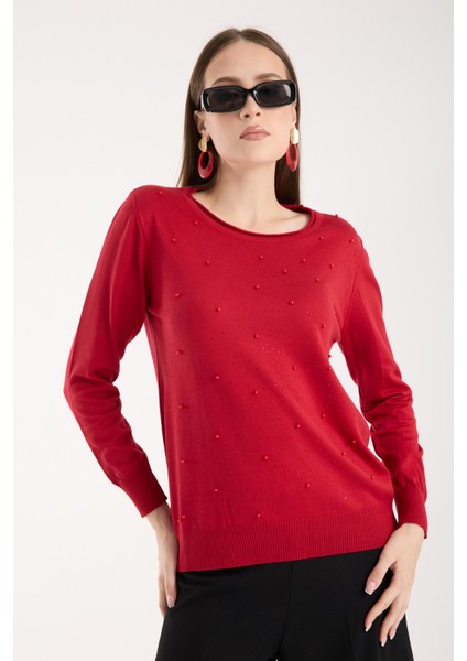 Kadın Kırmızı Elit Viskon Kumaş Taş ve Inci Detaylı Yuvalak Yaka Triko Bluz