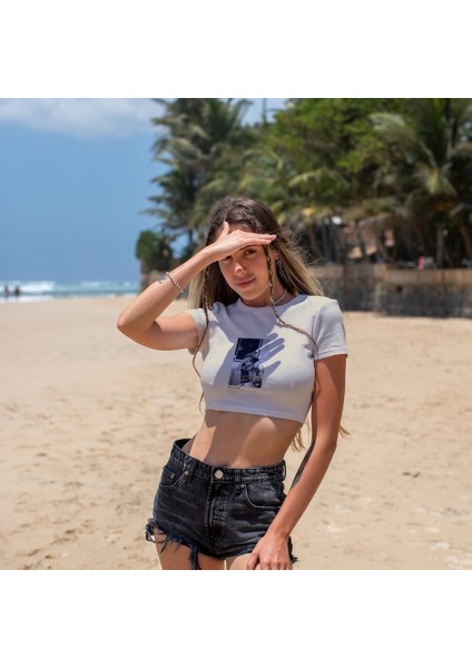 Keith Richards Backstage At Madison Square Garden New York 1975 Crop Tişört - Ekru fiyatları