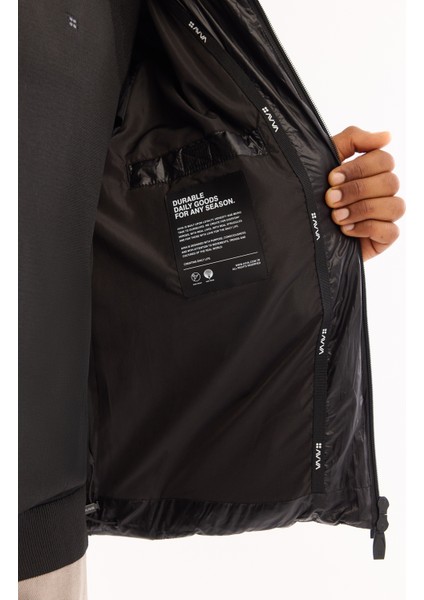 Erkek Siyah Dik Yaka Rüzgar Geçirmez -5 Derece Dayanıklı Şişme Comfort Fit Mont A52Y6052