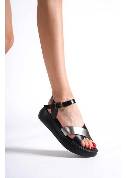 Orwell Siyah Gümüş Detaylı Hakiki Deri Sandalet fiyatları