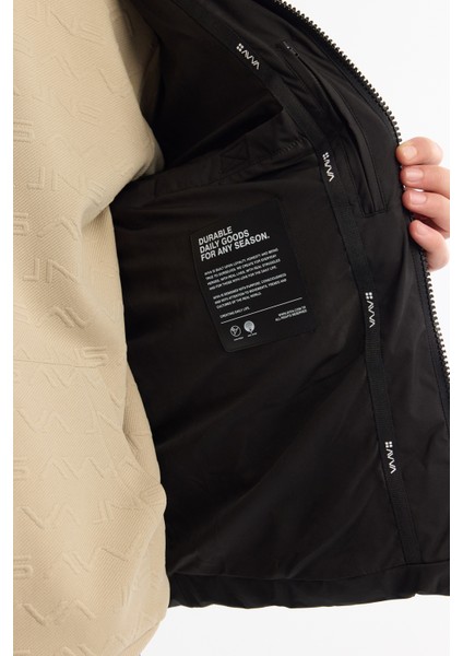 Erkek Siyah Dik Yaka Su İtici Rüzgar Geçirmez Elyaf Şişme Peluş Comfort Fit Mont A42Y6017