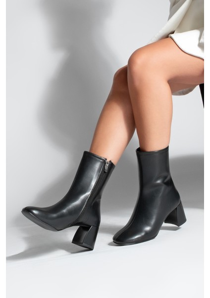 Kadın Küt Burun Fermuarlı Topuklu Bot Nonas Siyah fiyatları