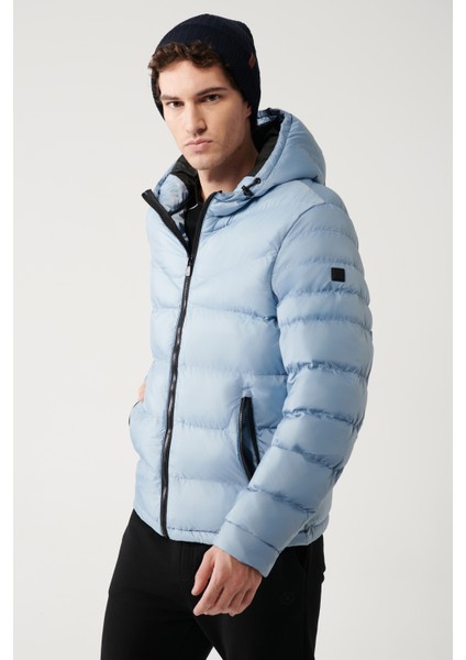 Erkek Açık Mavi Kapüşonlu Su İtici Kumaşlı Şişme Mont E006011