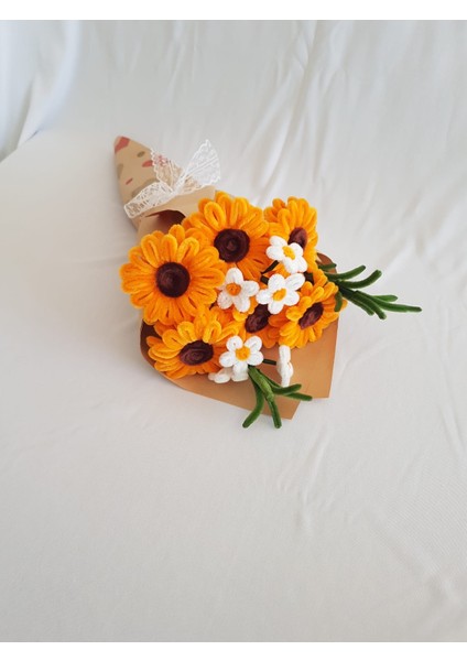 Çiçek Buketi – El Yapımı Hediyelik Aranjman