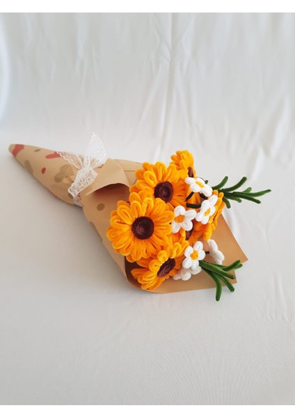 Çiçek Buketi – El Yapımı Hediyelik Aranjman