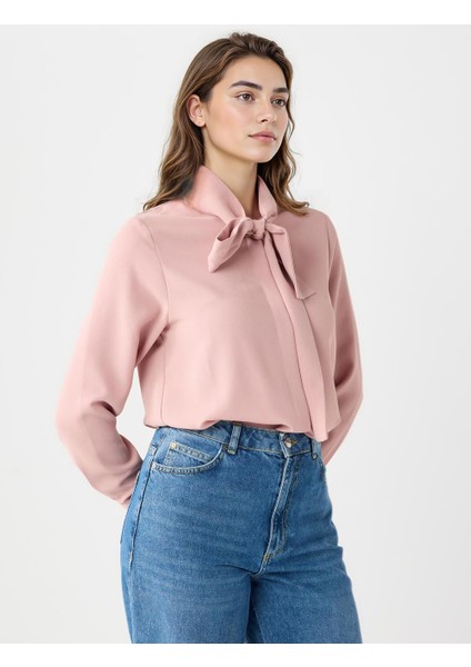 Pembe Düz Kesim Boyundan Bağlı Dokuma Gömlek fırsatları