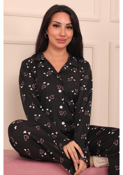 Kadın Kalp Desenli Önü Düğmeli Milan Kumaş Pijama Takımı