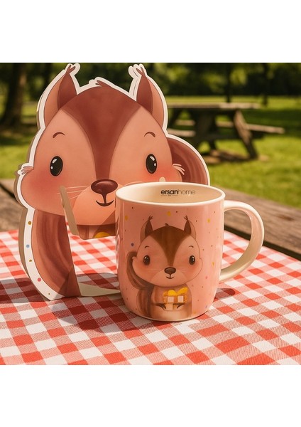 Sincap Figürlü Porselen Kupa