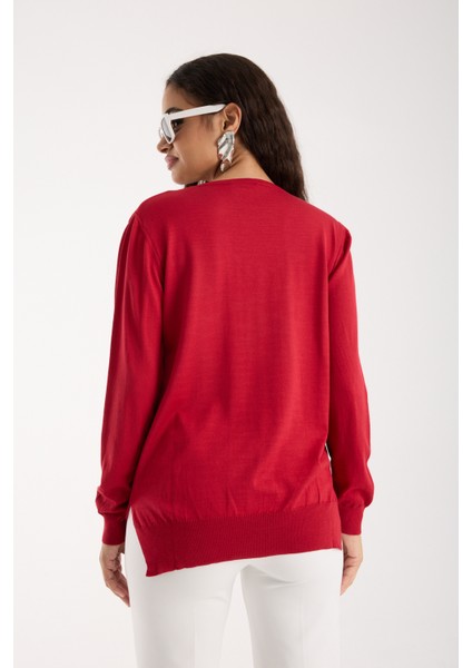 Kadın Kırmızı Elit Viskon Kumaş Taş Detaylı Sim Biyeli Yan Yırtmaçlı V Yaka Triko Bluz indirimleri