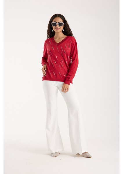 Kadın Kırmızı Elit Viskon Kumaş Taş Detaylı Sim Biyeli Yan Yırtmaçlı V Yaka Triko Bluz