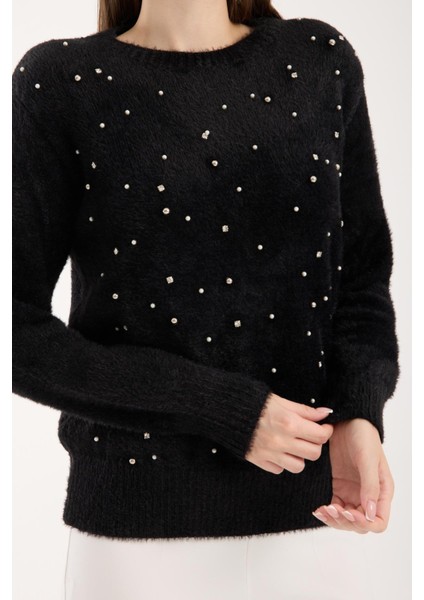 Kadın Siyah Bisiklet Yaka Taş ve Inci Işlemeli Triko Kazak