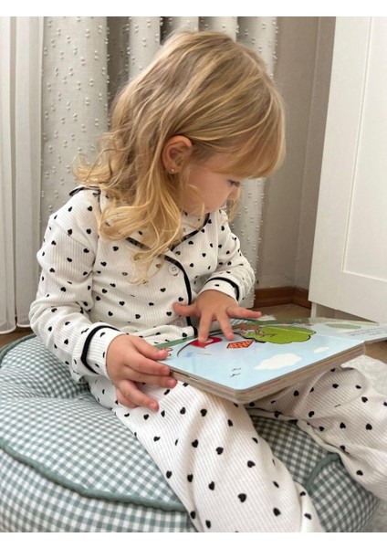 Siyah Kalp Desenli Fitilli Yumuşak Kumaş Düğmeli Beli Lastikli Kız Çocuk Pijama Alt Üst Takım fiyatları