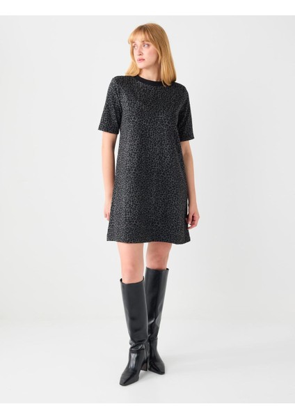 Siyah Bisiklet Yaka Vatkalı Leopar Desenli Mini Elbise modelleri