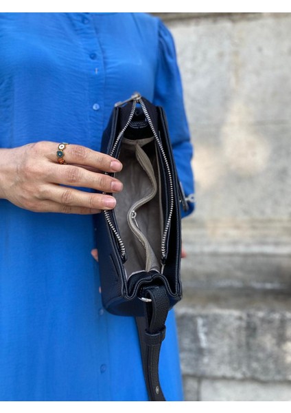 ,siyah , Kilit Detaylı, Bayan Omuz ve Çapraz Çantası fiyatları