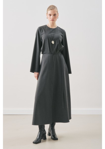Anvelop Etekli Klasik Elbise Antrasit