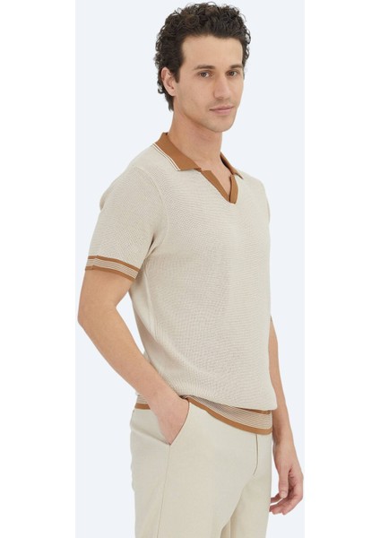 Bej Polo Yaka Desenli Triko fırsatları