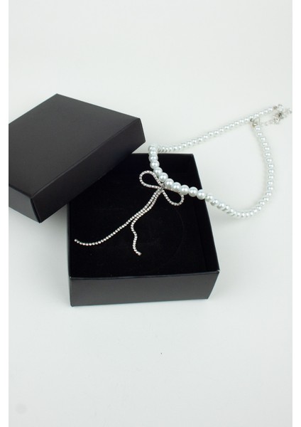 Zirkon Taşlı Fiyonk Figürlü Cam Inci Kolye modelleri