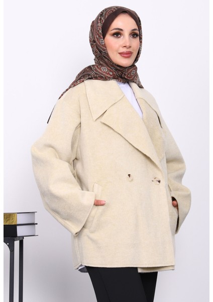 Bej Çift Cepli Düğmeli Kaşe Kaban