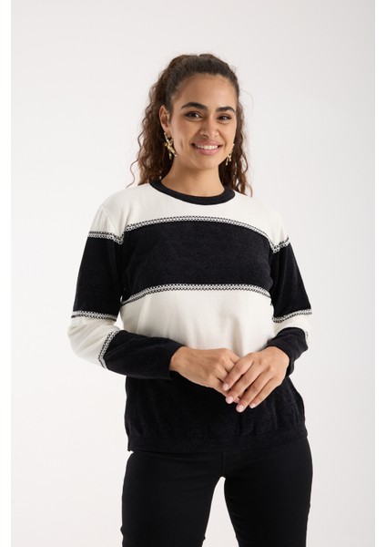 Kadın Siyah-Beyaz Iki Renkli Çapraz Kontrast Dikiş Detaylı Şönil Kadife Triko Bluz fiyatları