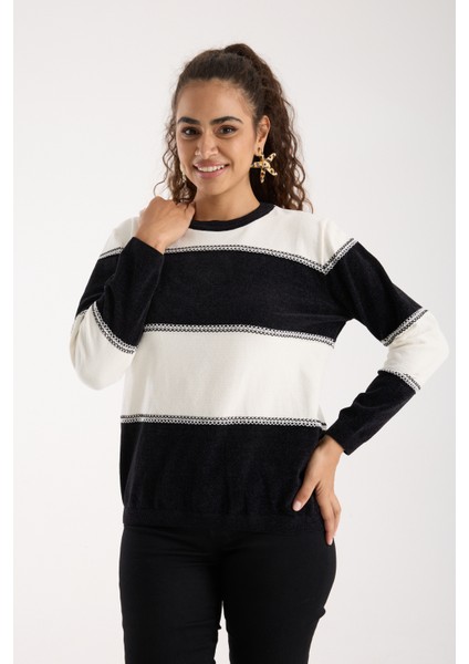 Kadın Siyah-Beyaz Iki Renkli Çapraz Kontrast Dikiş Detaylı Şönil Kadife Triko Bluz indirimleri