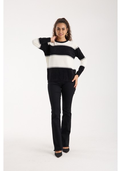 Kadın Siyah-Beyaz Iki Renkli Çapraz Kontrast Dikiş Detaylı Şönil Kadife Triko Bluz