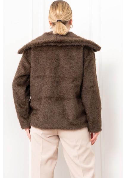 Geniş Yaka Peluş Kürk Kısa Kaban 2625 modelleri