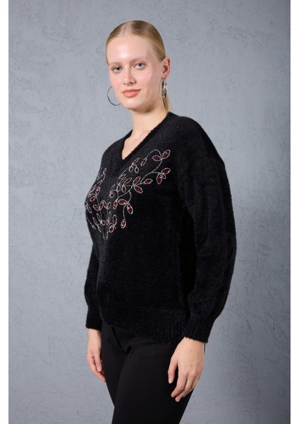 Kadın Siyah Sakal Iplik Önü Boncuk Nakışlı Balon Kollu V Yaka Triko Kazak modelleri