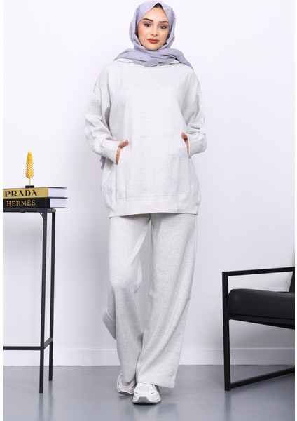 Ekru Kapşonlu Kanguru Cepli Pantolonlu Triko Takım