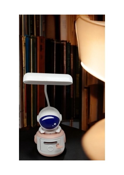 Astronot Şekilli Kumbaralı Şarjlı Masa Lambası modelleri