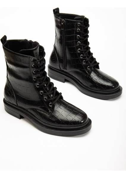 2024-2289 Siyah Kroko Bağcıklı Fermuarlı Günlük Kadın Bot fiyatları