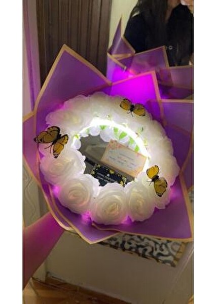 Aynalı Beyaz Gül Buketi