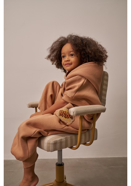 Sütlü Kahve Nakışlı Cepli Hoodie Takım