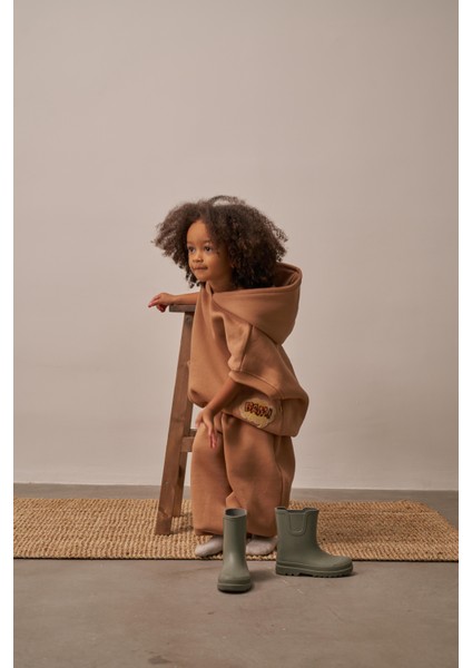 Sütlü Kahve Nakışlı Cepli Hoodie Takım