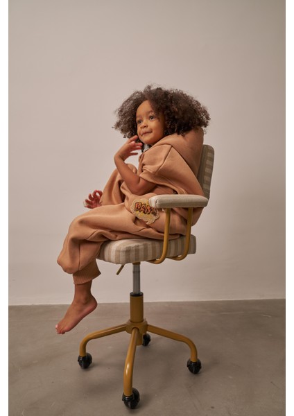 Sütlü Kahve Nakışlı Cepli Hoodie Takım