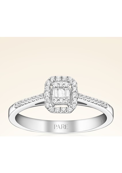 0,25 Karat Kolu Taşlı Baget Pırlanta Yüzük