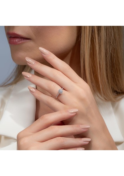 0,25 Karat Kolu Taşlı Baget Pırlanta Yüzük fırsatları